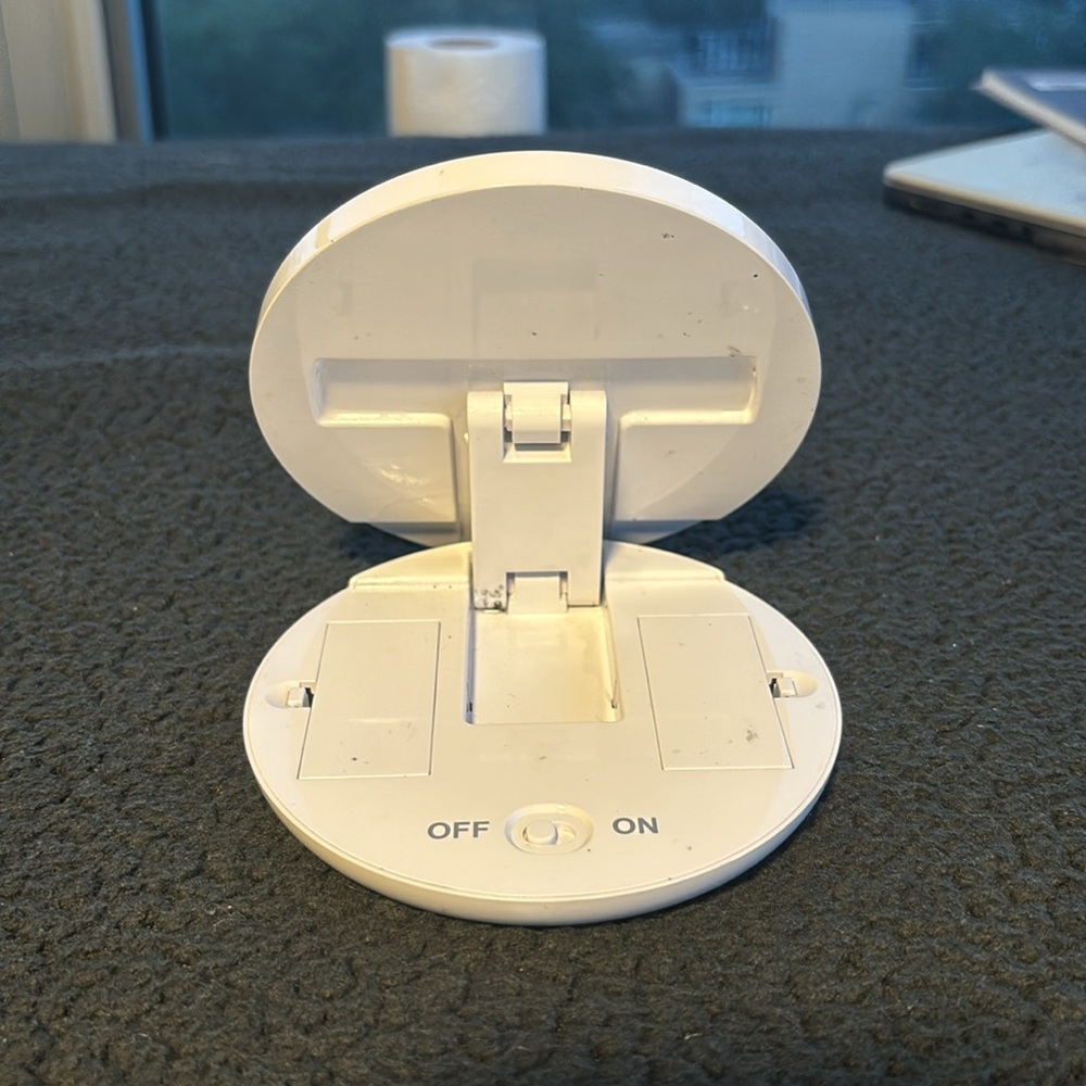 GloTech Compact Mirror - Picture 3 of 5